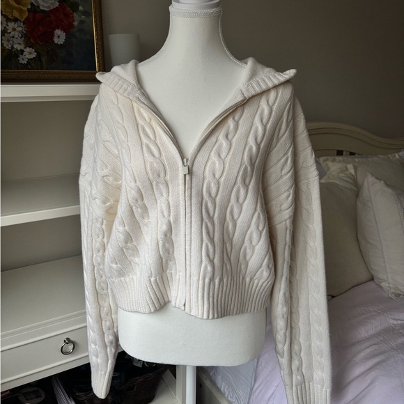 Sunday Best Sweaters - Cable knit zip up